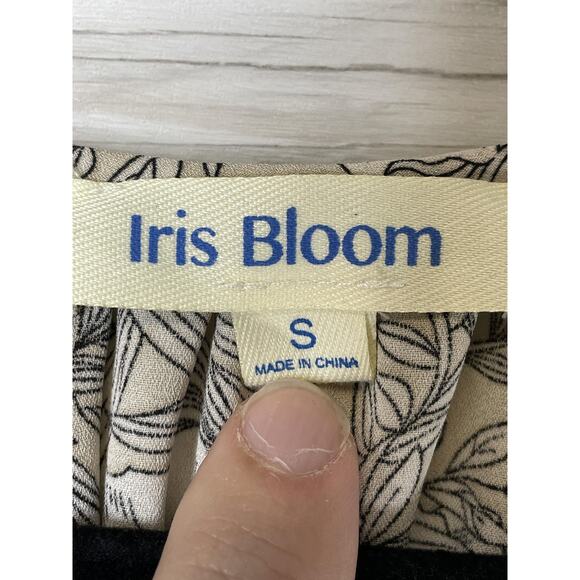 Iris Bloom Dress Womens Small Beige Floral Pleated Midi Surplice V Neck Wrap - Picture 6 of 9